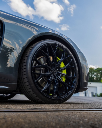 Porsche Panamera Concaver CVR1 Platinum Black