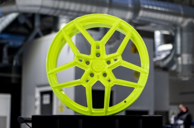   Concaver CVR5 Gloss Neon Yellow