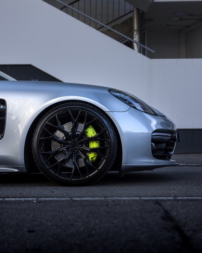 Porsche Panamera Concaver CVR1 Platinum Black