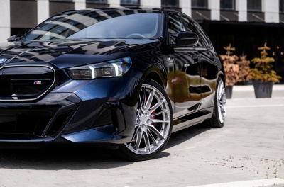 BMW 5 Series / M5 Concaver CVR7 Brushed Titanium