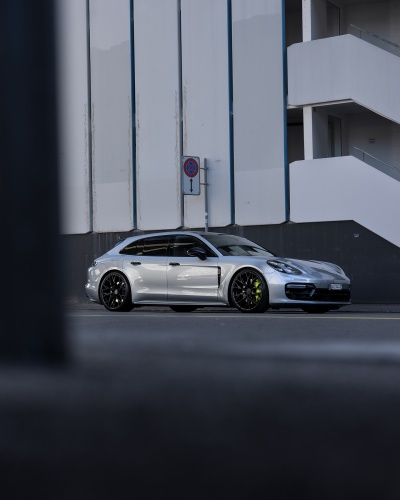 Porsche Panamera Concaver CVR1 Platinum Black