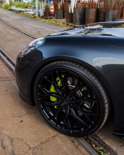 Porsche Panamera Concaver CVR1 Platinum Black