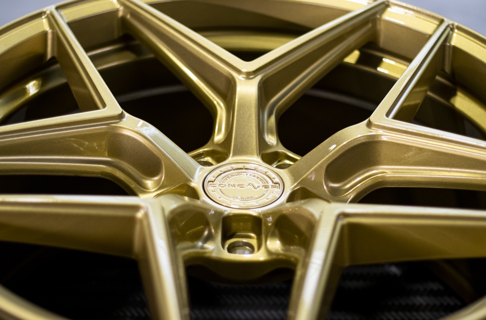   Concaver CVR2 Gloss Gold
