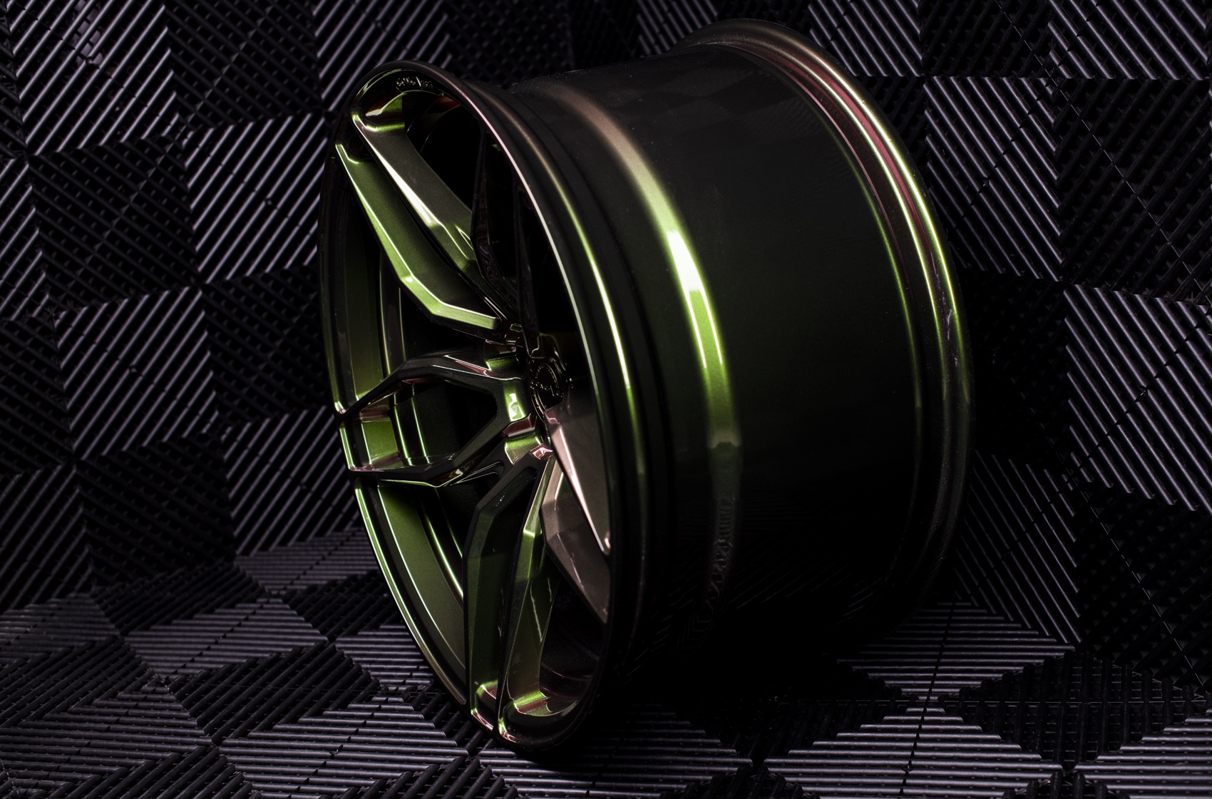   Concaver CVR3 Gloss Bronze-Green Chameleon