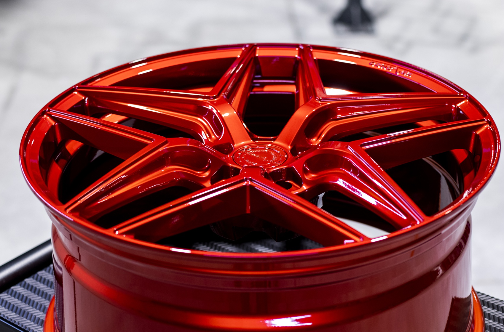   Concaver CVR2 Gloss Candy Apple Red