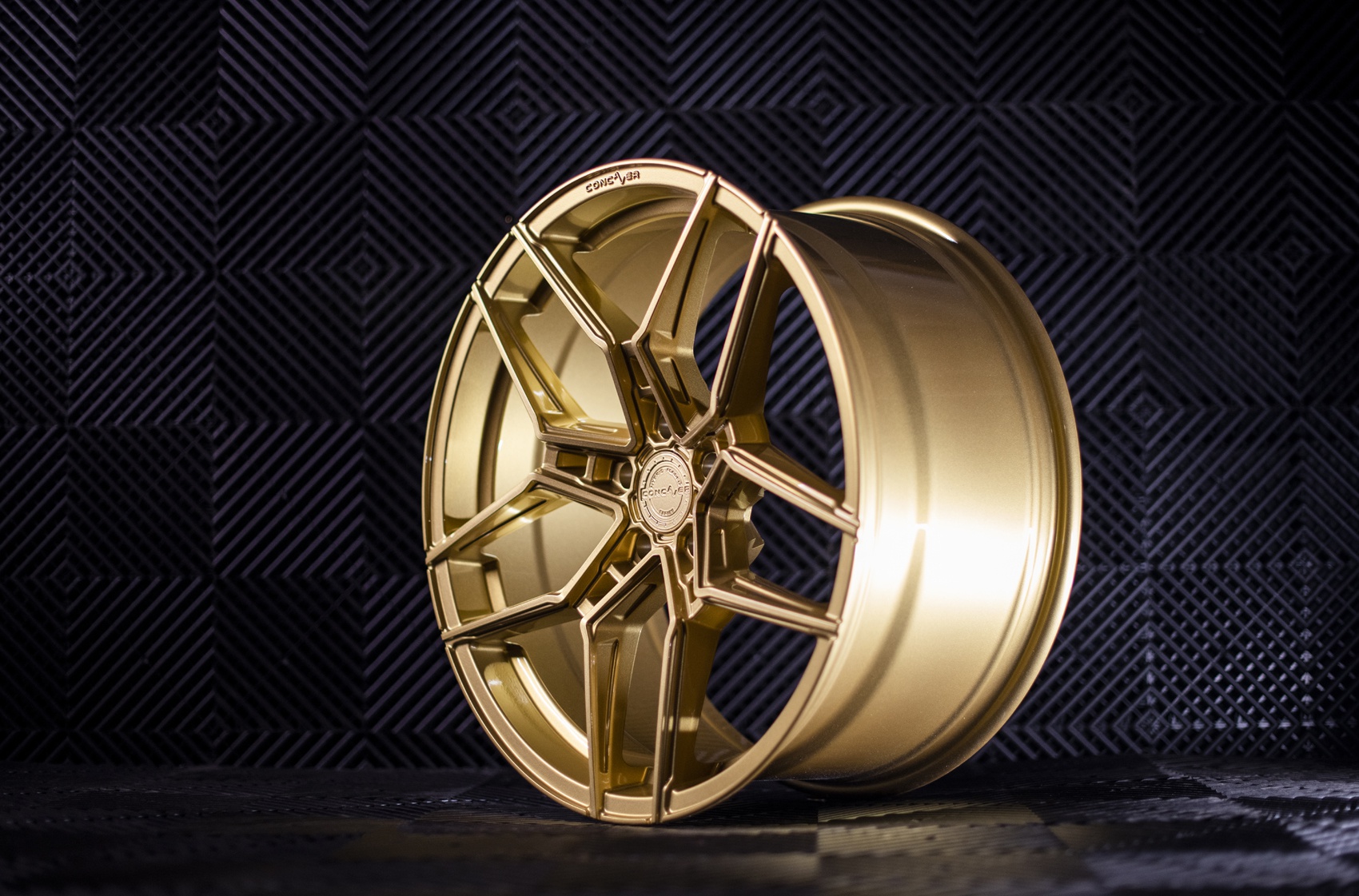   Concaver CVR5 Gloss Gold
