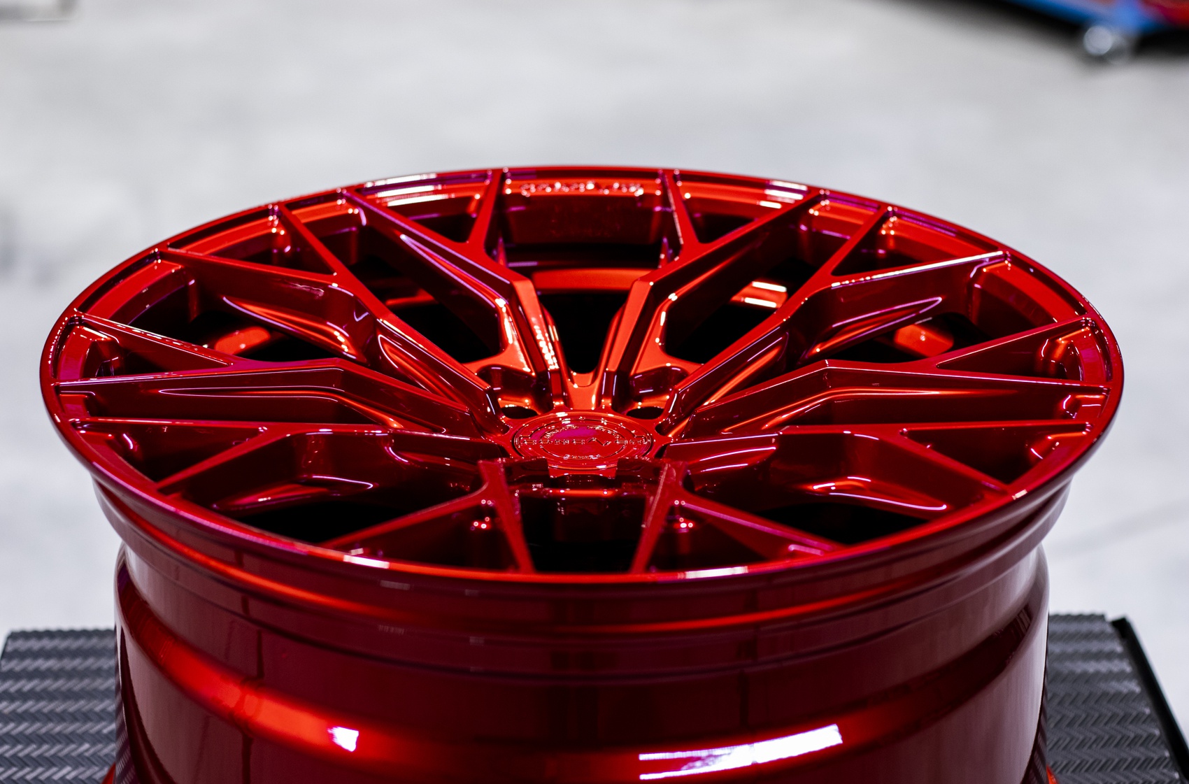   Concaver CVR1 Gloss Candy Apple Red
